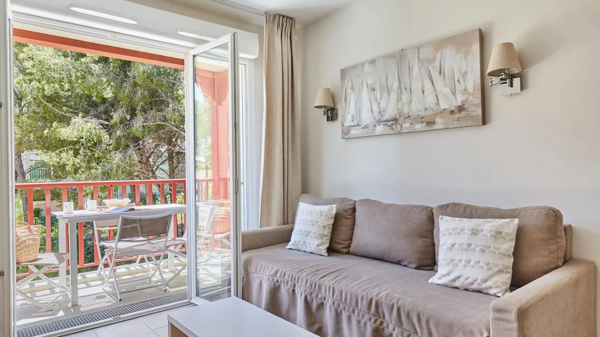 Residence Prestige Odalys Les Canissons Cavalaire-sur-Mer Ξενοδοχείο με διαμερίσματα