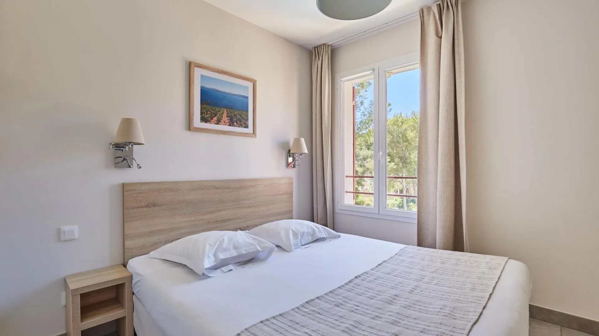 Residence Prestige Odalys Les Canissons Cavalaire-sur-Mer 0*,