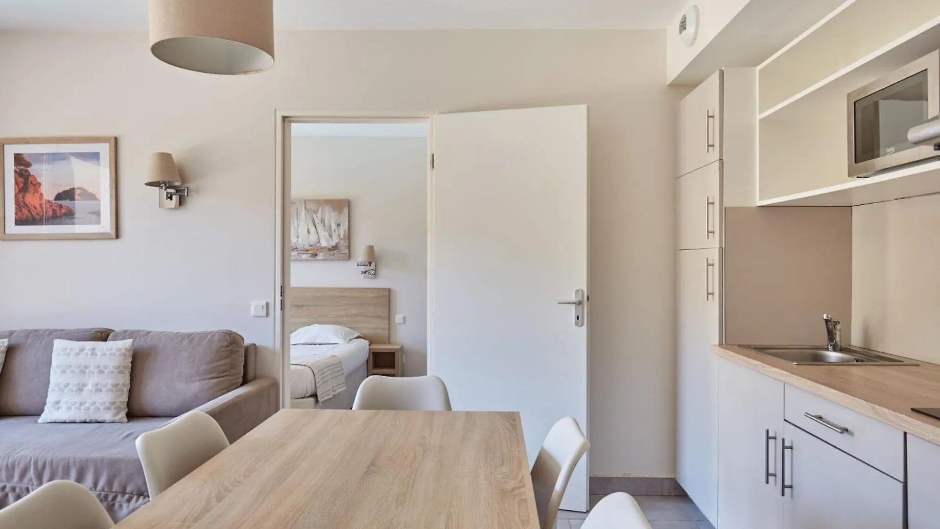 Aparthotel Residence Prestige Odalys Les Canissons Cavalaire-sur-Mer